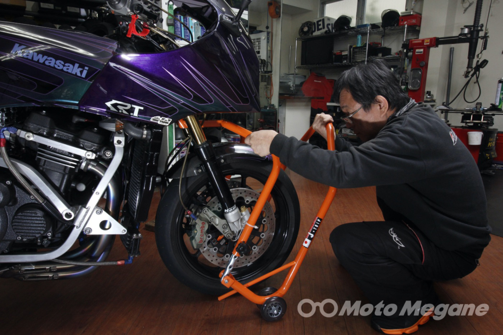 J-Tripメンテナンススタンドの比較画像