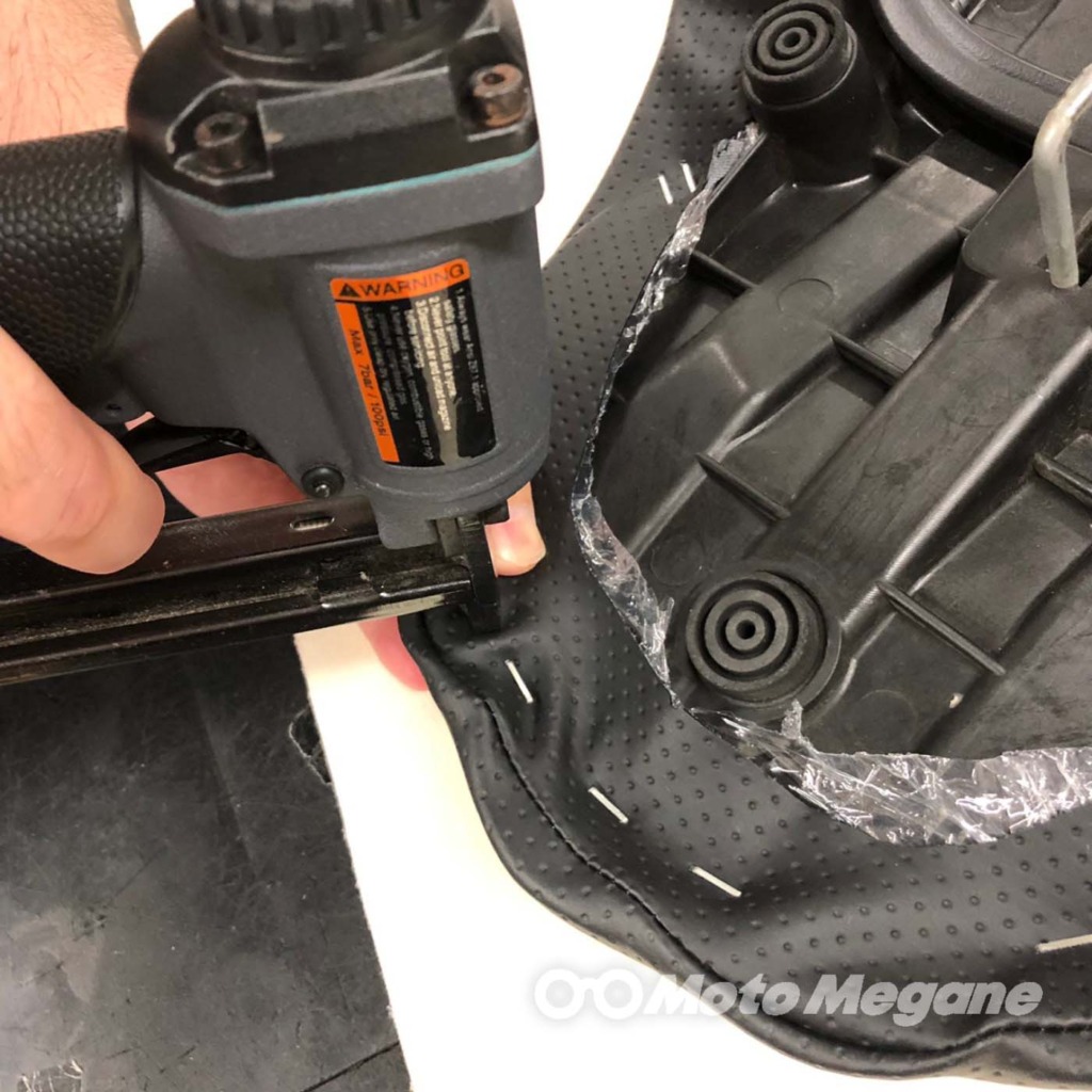 ALBA補修用シートカバーの写真