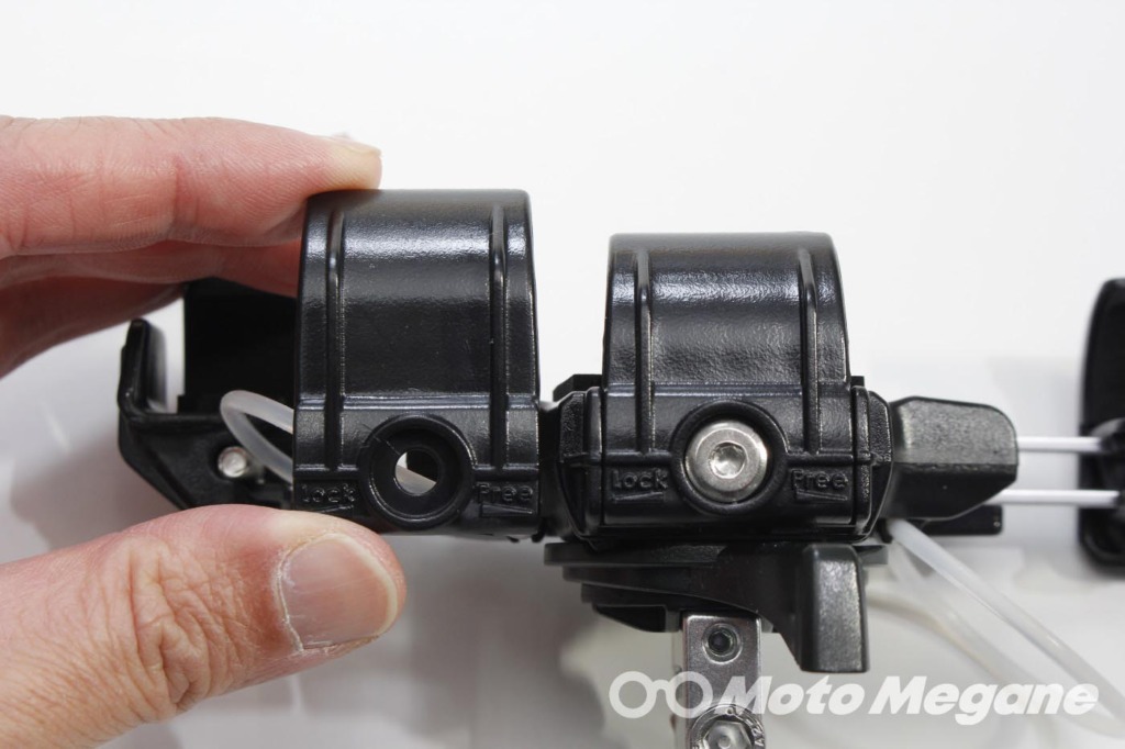 DAYTONAバイク用スマートフォンホルダー3クイックタイプの写真
