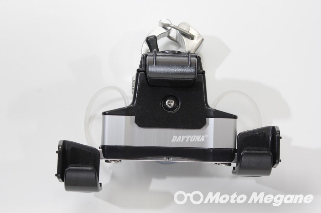 DAYTONAバイク用スマートフォンホルダー3クイックタイプの写真