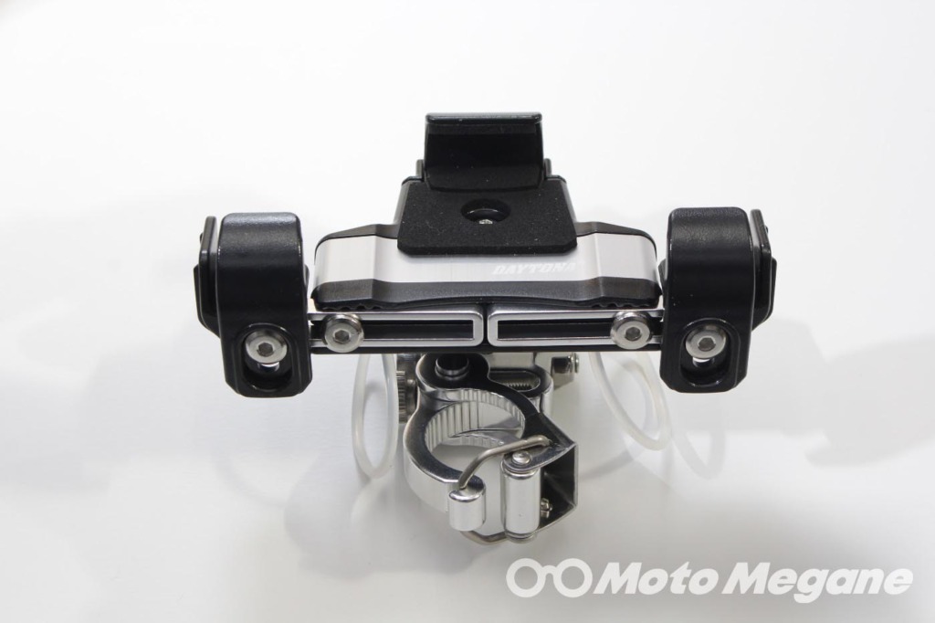 DAYTONAバイク用スマートフォンホルダー3クイックタイプの写真
