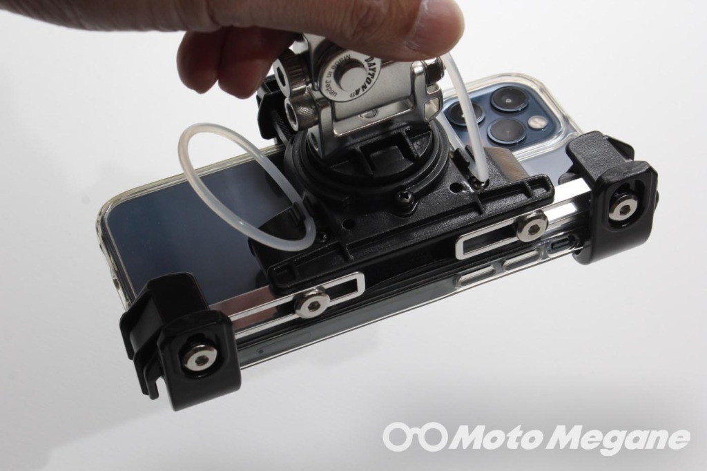 DAYTONAバイク用スマートフォンホルダー3クイックタイプの写真