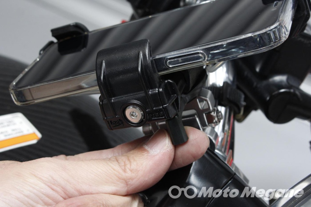 DAYTONAバイク用スマートフォンホルダー3クイックタイプの写真