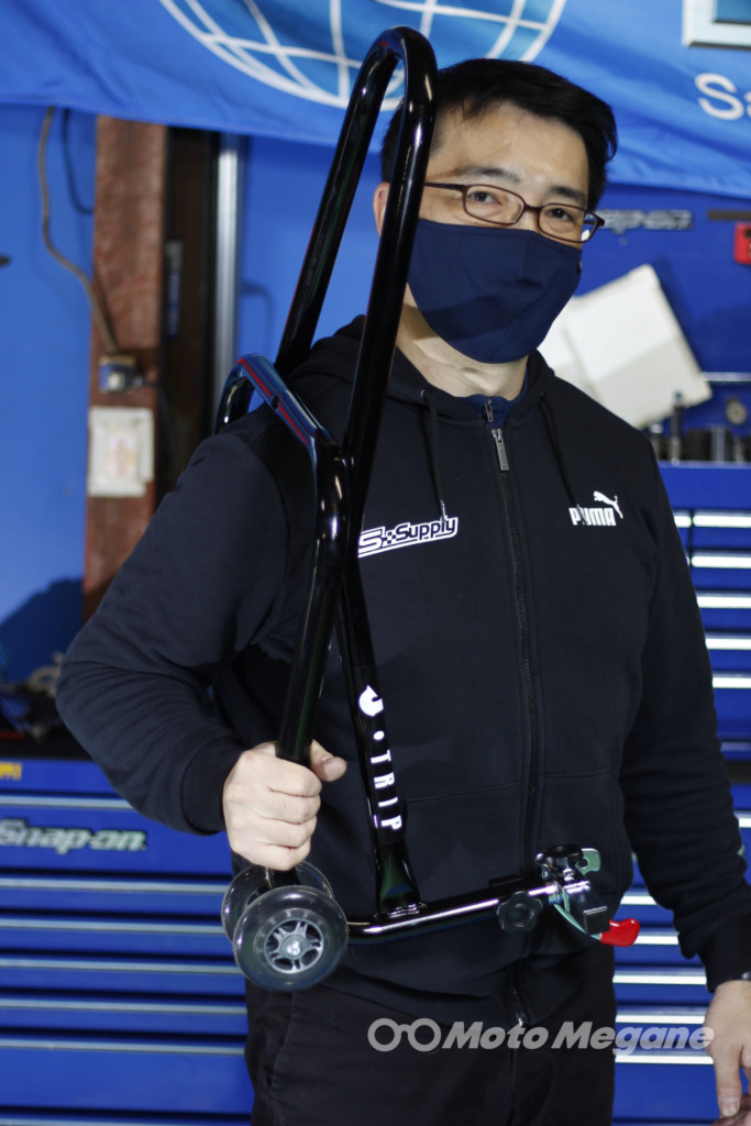 J-TRIPのメンテナンススタンドの写真