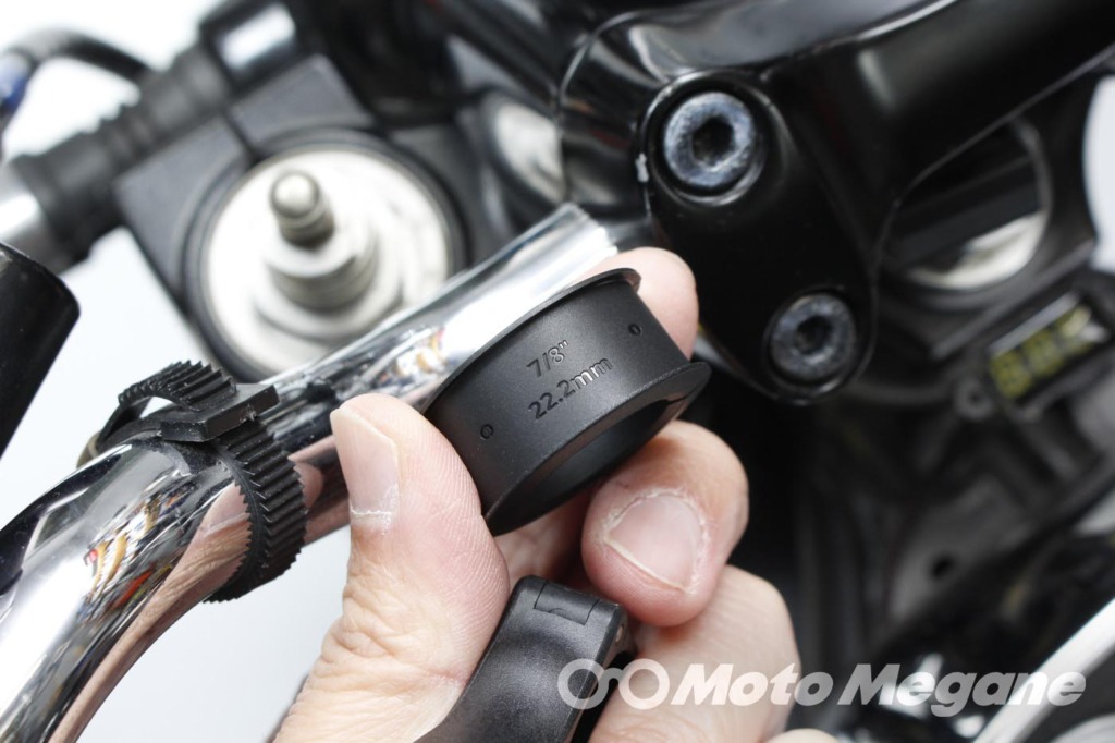 Quad Lock HANDLEBAR MOUNT V2 & 衝撃吸収ダンパーQLA-VDM & CASE FOR IPHONE12/12PROの写真