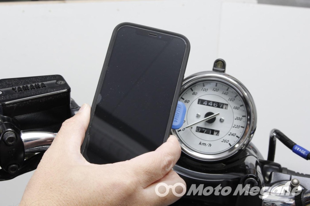 Quad Lock HANDLEBAR MOUNT V2 & 衝撃吸収ダンパーQLA-VDM & CASE FOR IPHONE12/12PROの写真