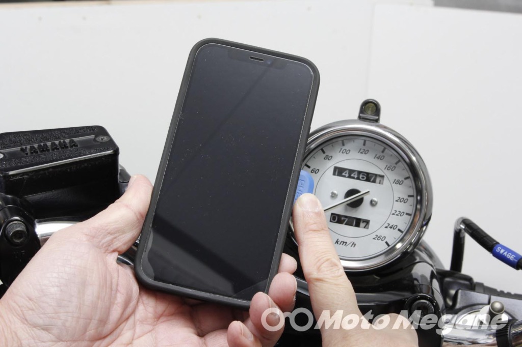 Quad Lock HANDLEBAR MOUNT V2 & 衝撃吸収ダンパーQLA-VDM & CASE FOR IPHONE12/12PROの写真