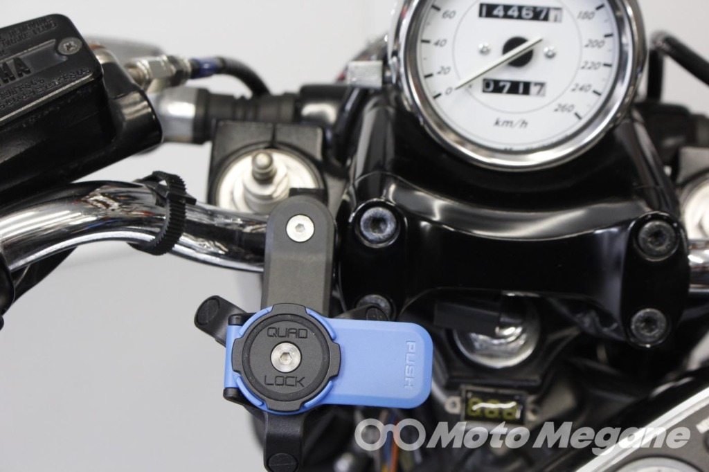 Quad Lock HANDLEBAR MOUNT V2 & 衝撃吸収ダンパーQLA-VDM & CASE FOR IPHONE12/12PROの写真