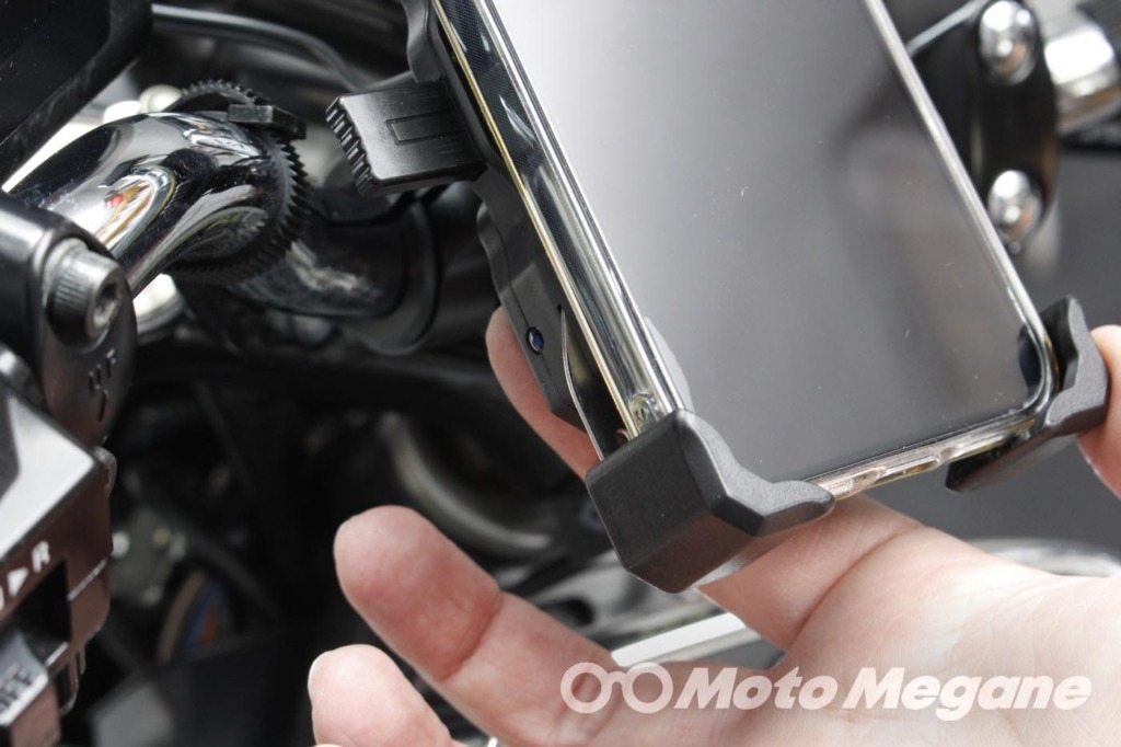 DEF ワイヤレスチャージ&ワンプッシュホルダーBIG DEF-MS3の写真