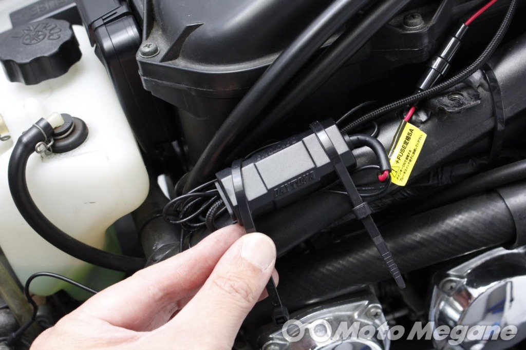 DAYTONA バイク専用電源 Lightning