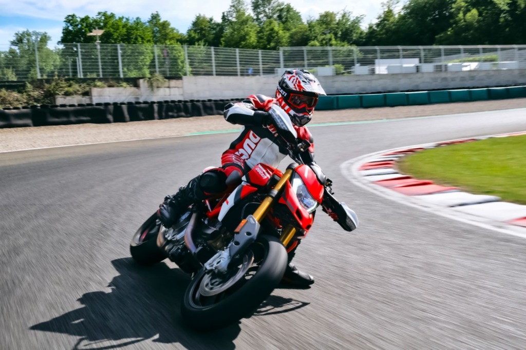 hypermotard950