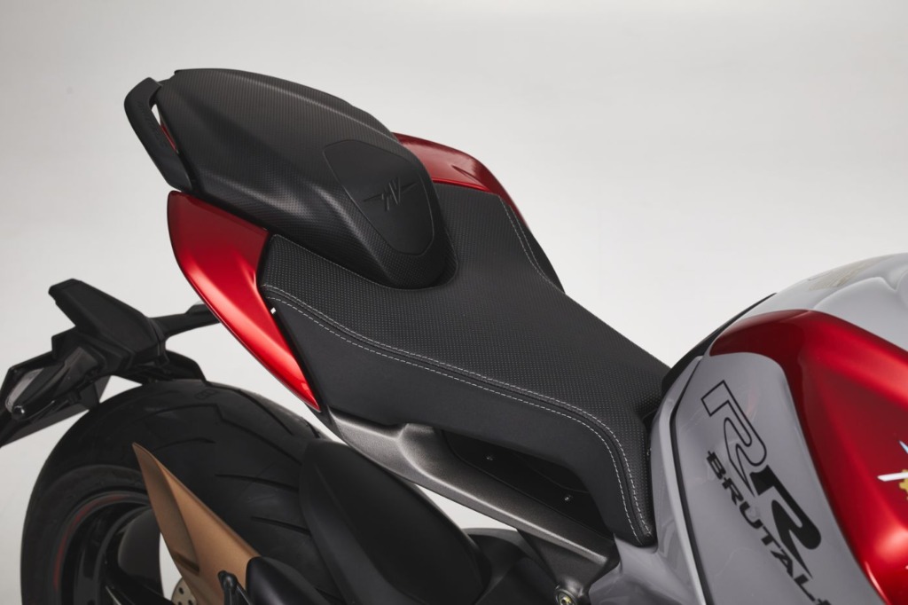 BRUTALE 800 RR SCS (EURO5) シート