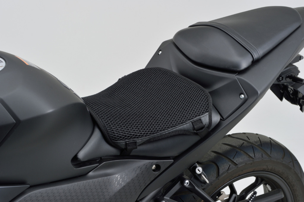 YAMAHA YZF-R25に装着