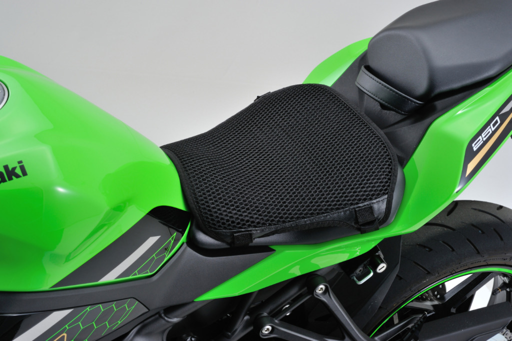KAWASAKI ZX-25Rに装着