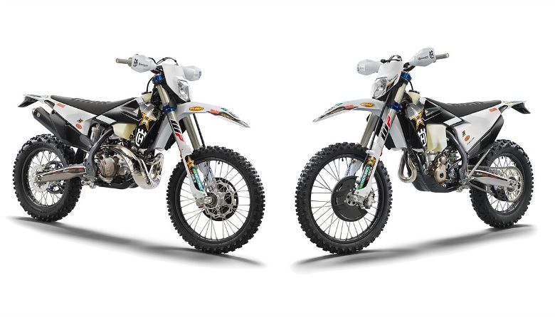 TE 300i Rockstar Edition(写真左)、FE 350 Rockstar Edition(右)