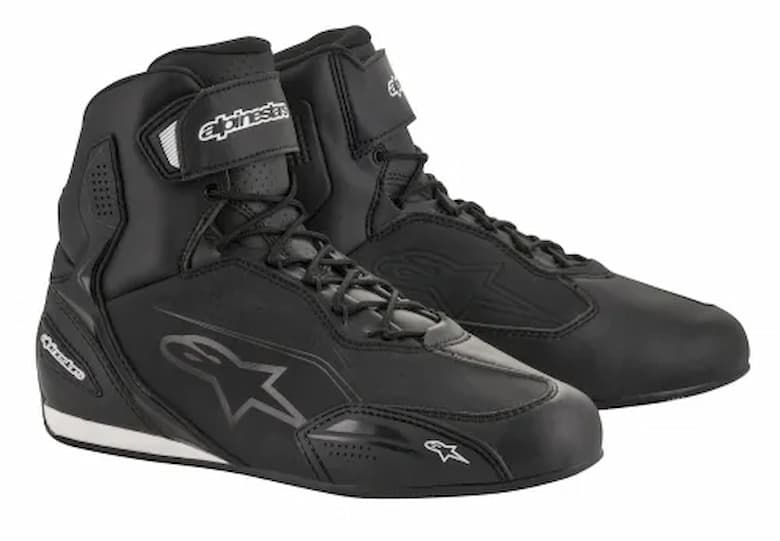 BLACK BLACK