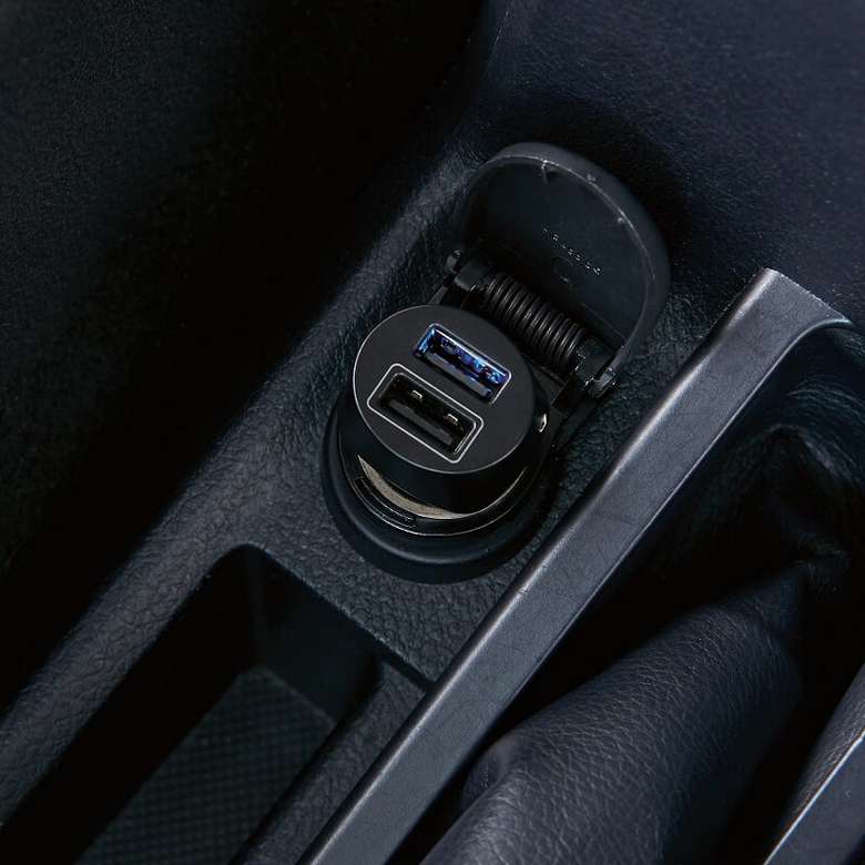 電源が入ると青色に点灯する 通電確認LEDランプ付き