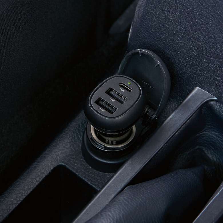 電源が入ると緑色に点灯する 通電確認LEDランプ付き