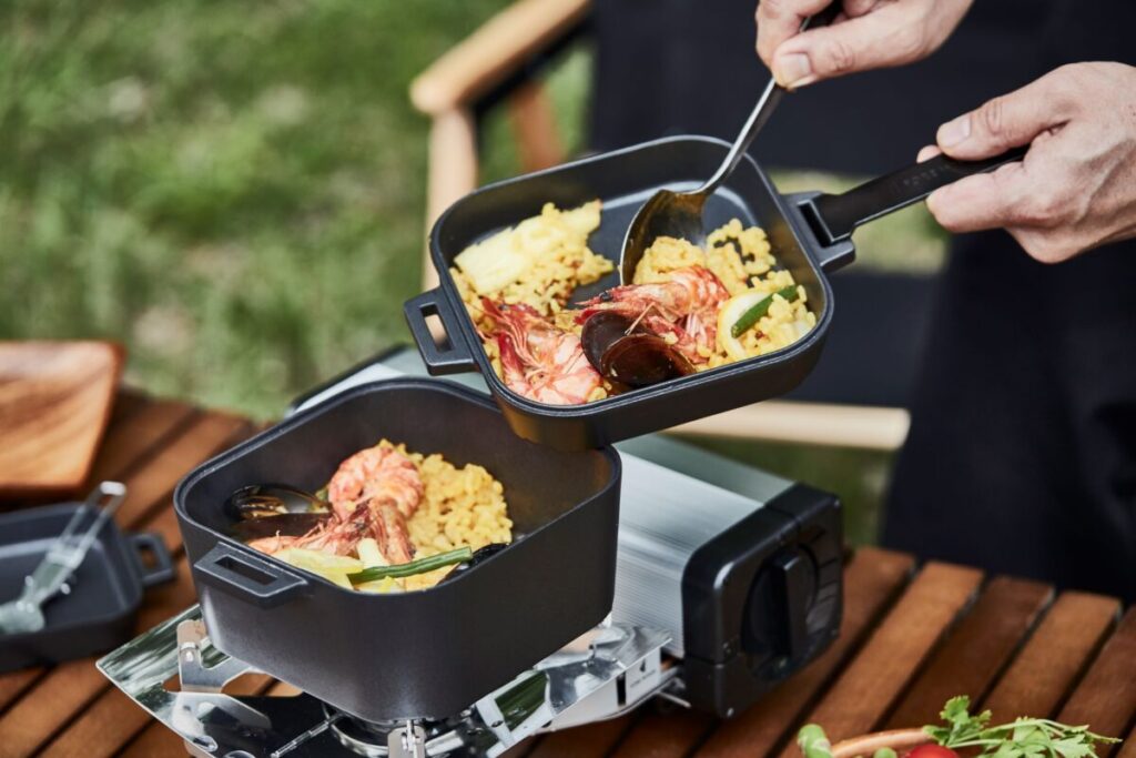 「MINI DUTCH OVEN」 蓋はスキレットとしても使用可能。