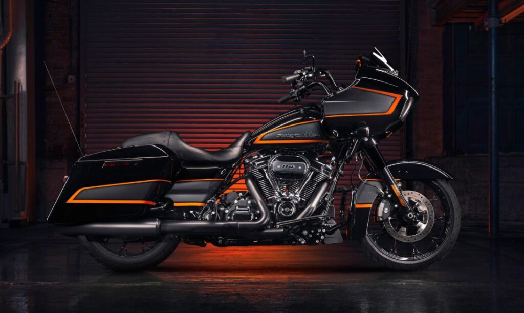 特別カスタムペイント“APEX”をまとったロードグライド スペシャル ※写真は米国仕様