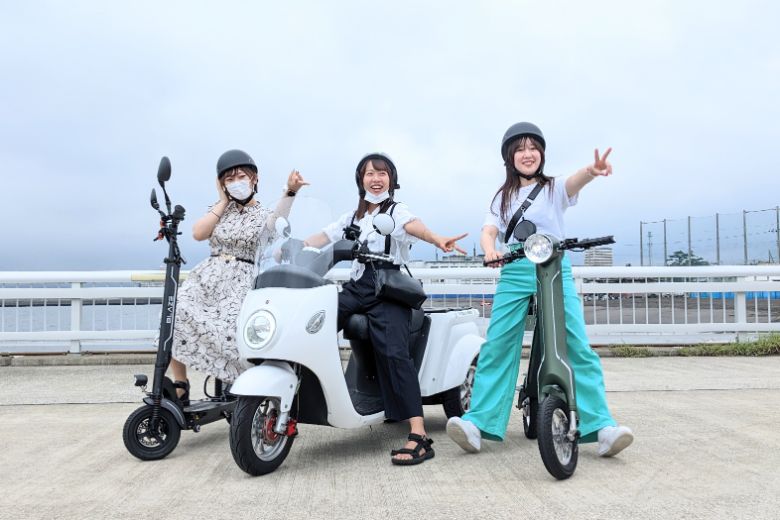 SNS映えで女子に人気の電動バイク