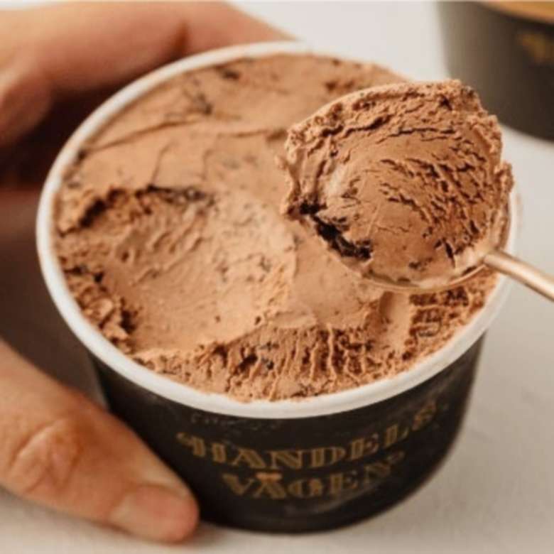 濃厚なのに、軽くて繊細な後味が特徴。「ハンデルスベーゲン」(シングル)550円 (ダブル)660円