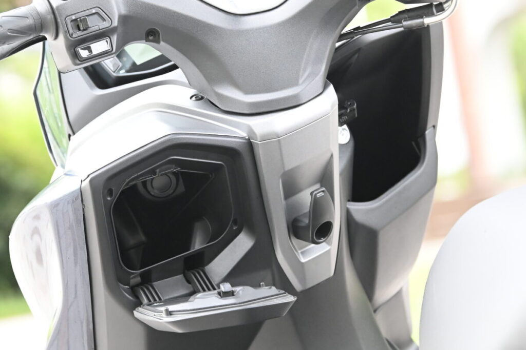 スズキ・バーグマン125EXのディティール