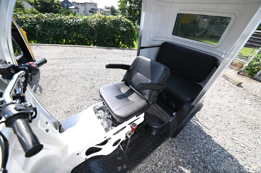 3人乗車が可能なチョイ乗り系トライク「APtrikes125」