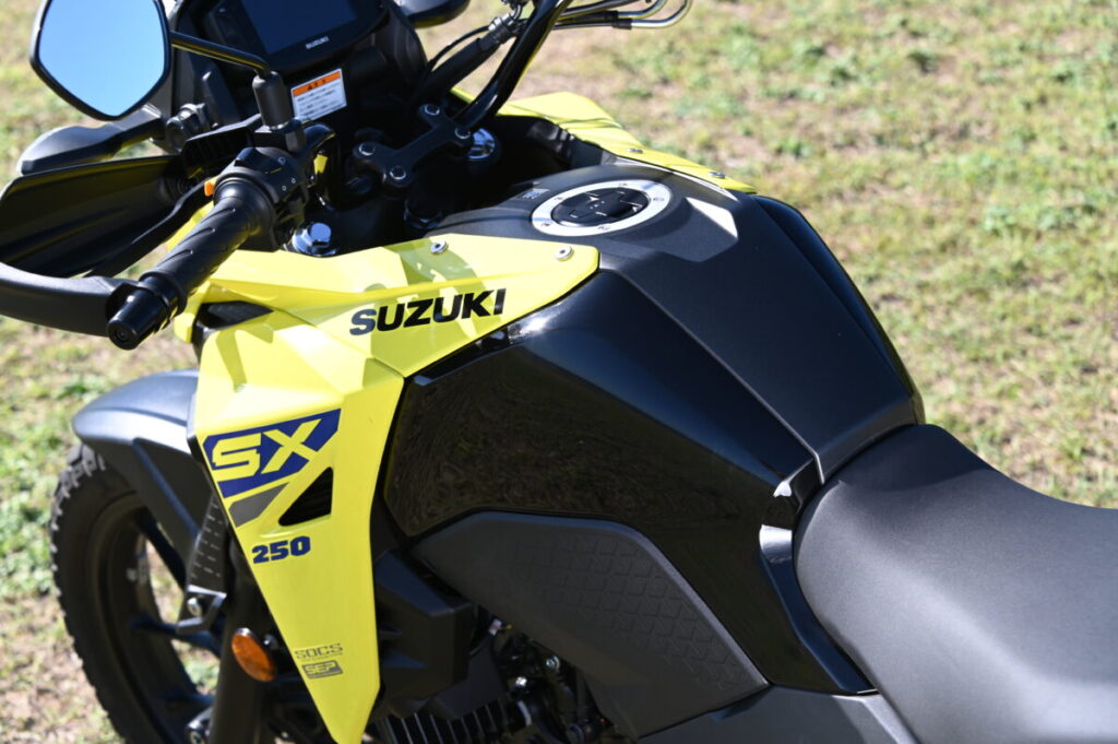 スズキ・Vストローム250SXのディティール