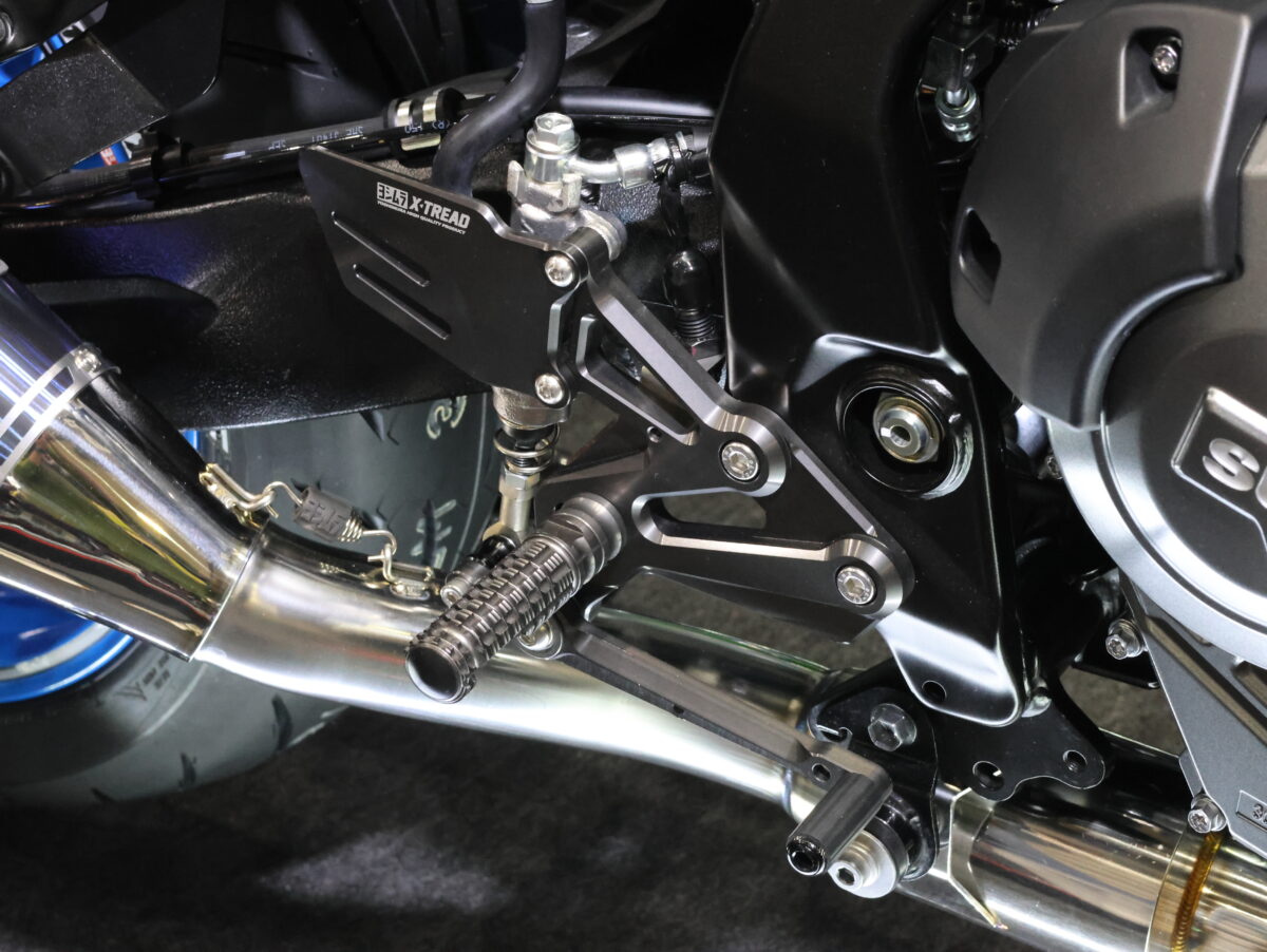 GSX-8S/8R用のパーツも多数リリース