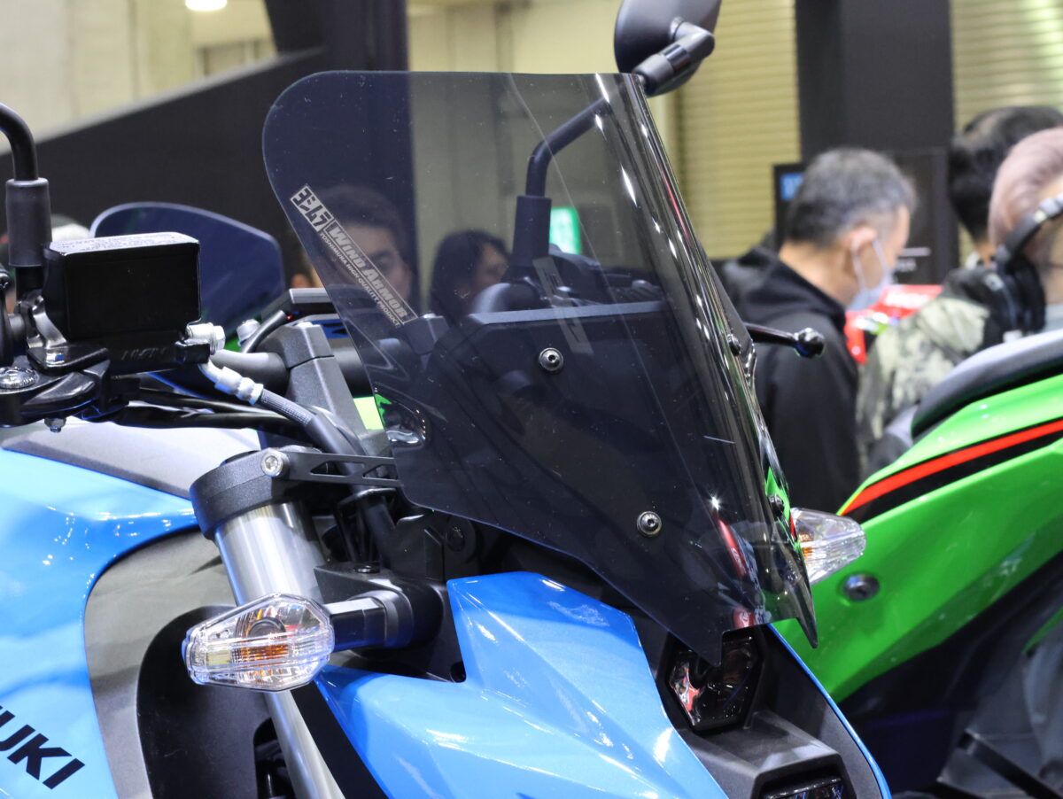 GSX-8S/8R用のパーツも多数リリース