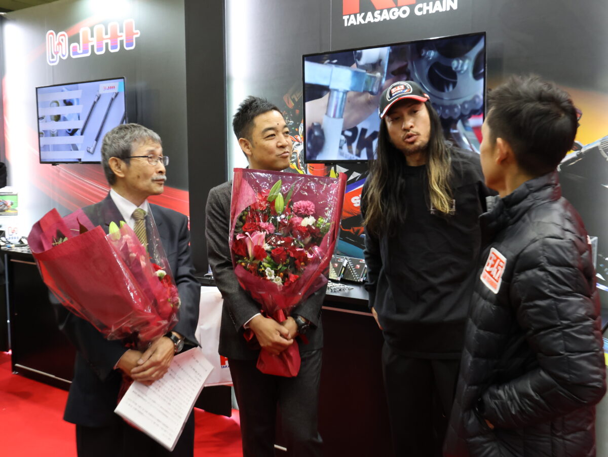 バイク好き芸能人・長瀬智也さんもサプライズでお祝いに