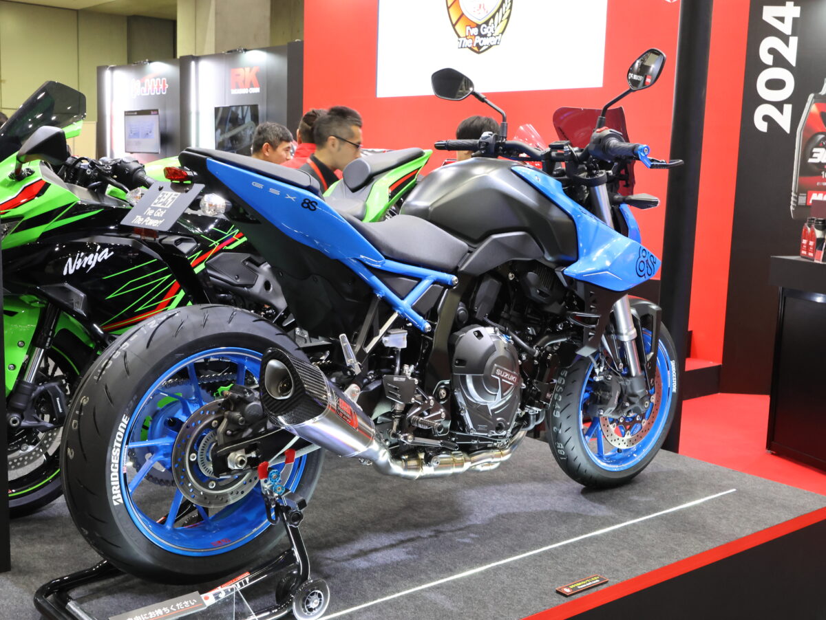 GSX-8S/8R用のパーツも多数リリース