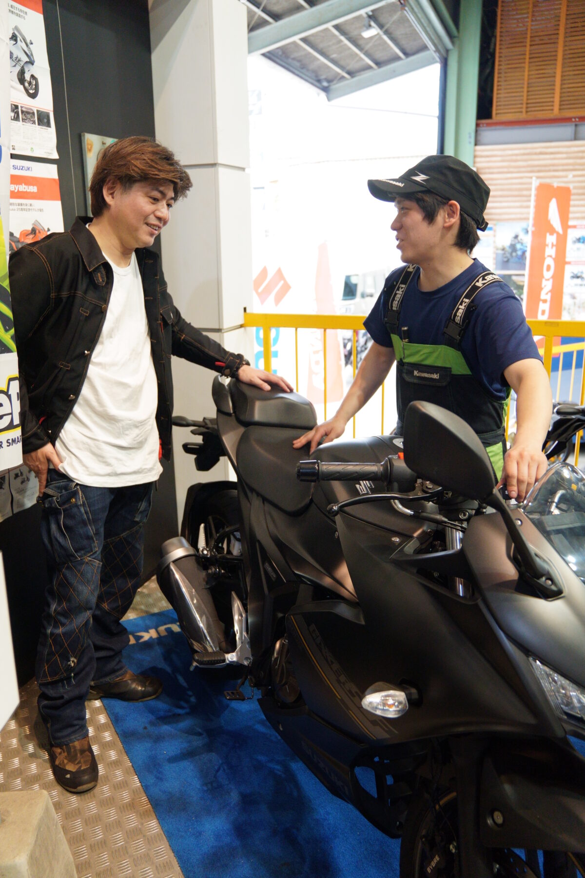 バイクショップとのいい関係が築けるとバイクライフはとても充実する。