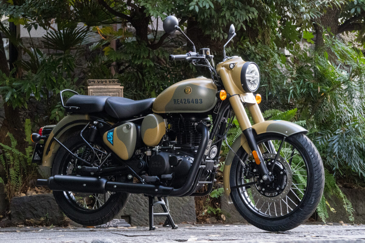 ロイヤルエンフィールド・クラシック350のシグナルズ・シリーズ コマンド・サンド(価格:701,800円税込)