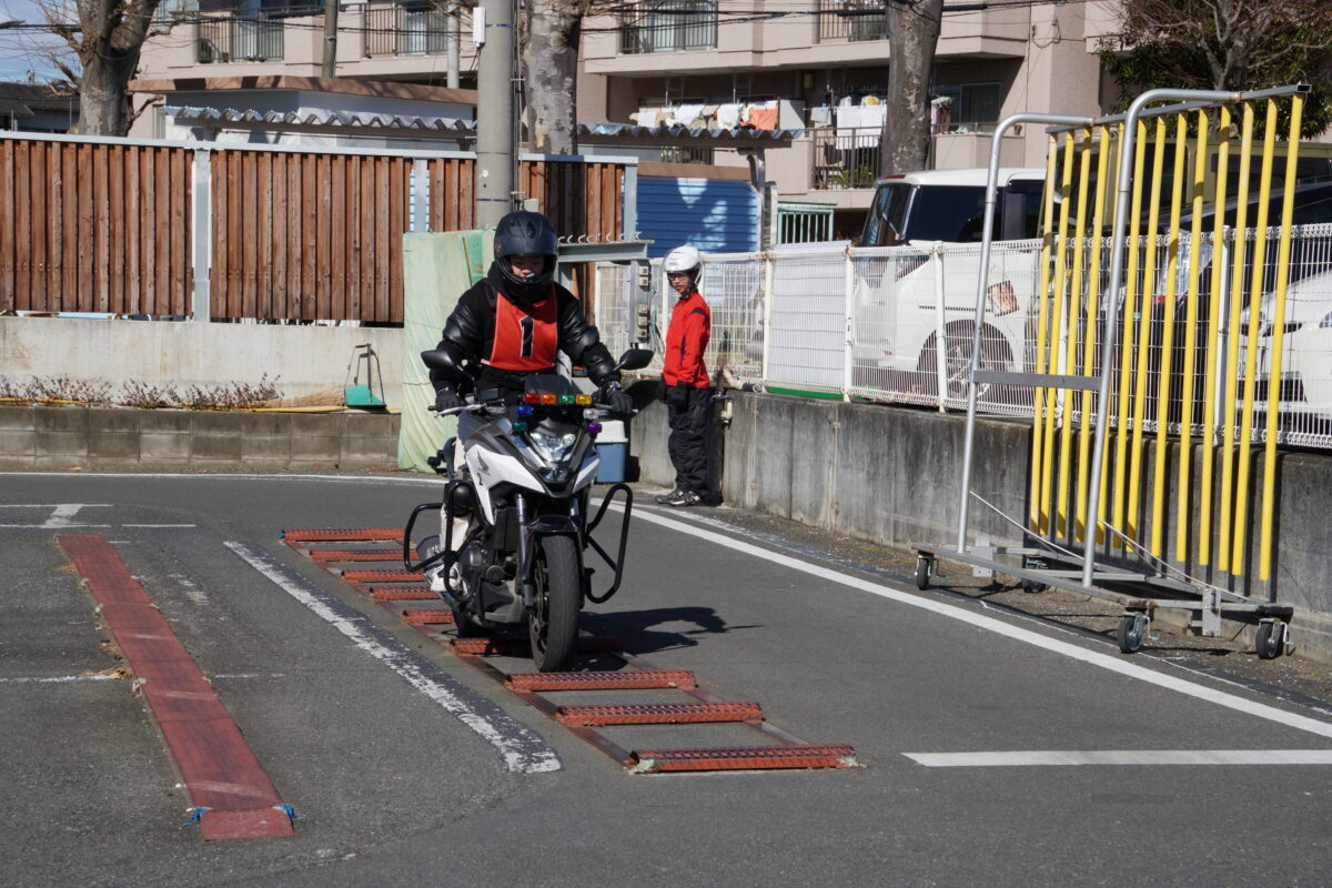 大型二輪車(400cc超)の教習車はホンダのNC750X。