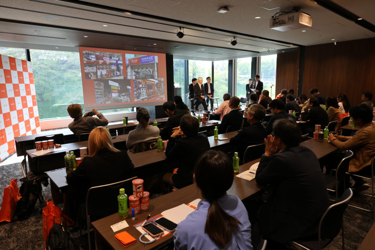 東京都・九段会館にて行われた、Mio(ミオ)シリーズの新製品発表&説明会。多くの二輪・四輪メディアが集まった。