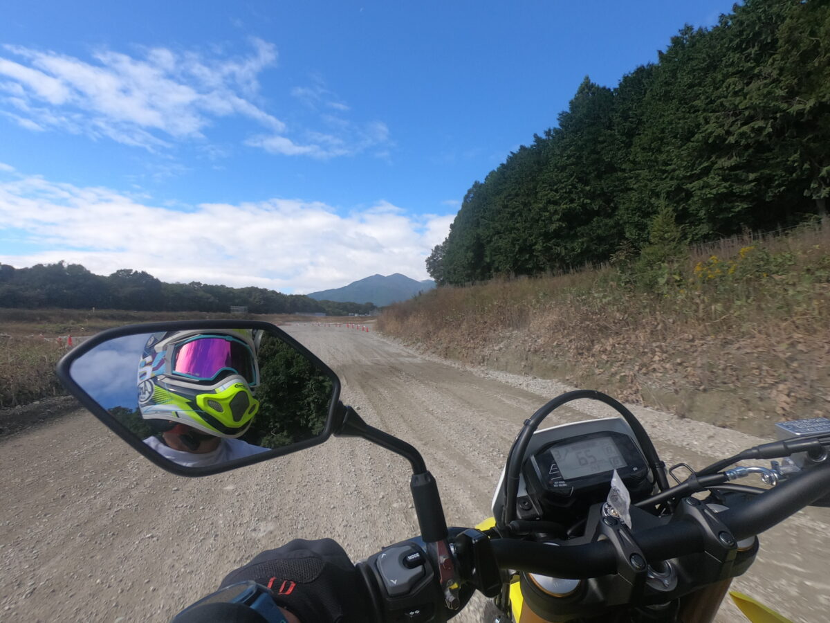 「Gモード」は発進時の後輪空転を許容しながらもしっかり前へ進むような制御を入れてくる。そしてある程度のスピン量を超えると制御が外れるような雰囲気。