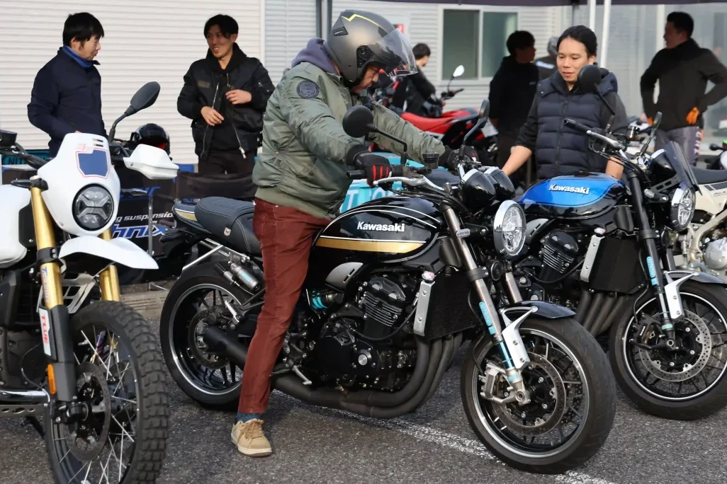 Technix Demo Day Technix 25mmローダウン KAWASAKI Z900RS