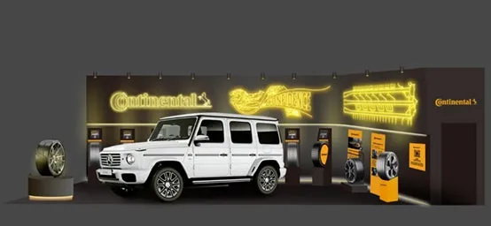 コンチネンタルブースに展示されたメルセデス・ベンツGクラス